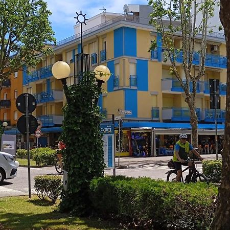 Appartamento In Centro Bibione Kültér fotó
